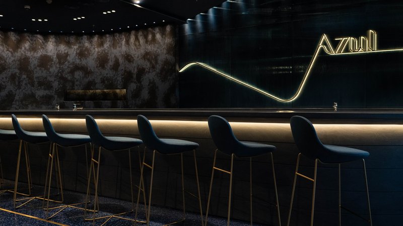 Dubai's Only Licensed Cinema Offers Drinks with Your Film