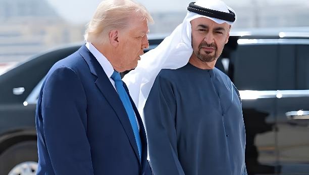 پولیتیکو: تماس رهبران امارات، قطر و پاکستان ترامپ را از حمله منصرف کرد