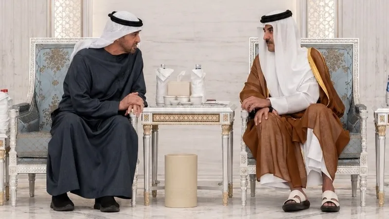تسلیت رئیس امارات به امیر قطر به مناسبت درگذشت پدر وی شیخ حمد بن خلیفه آل ثانی
