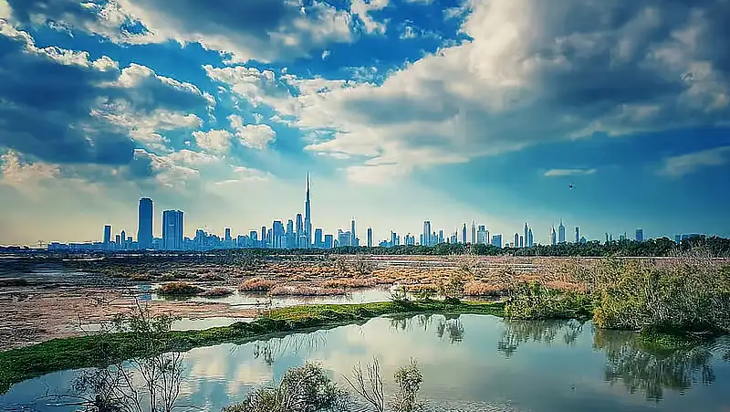 هوای امارات؛ کاهش نسبی دما و افزایش رطوبت تا ۷۰ درصد