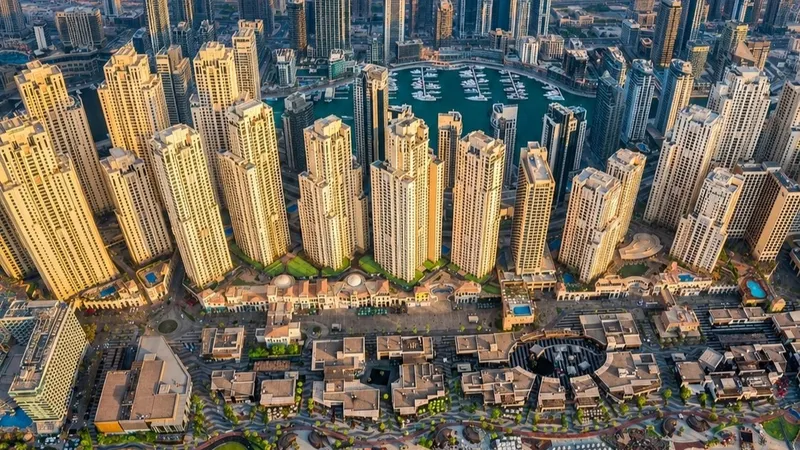 افت قیمت آپارتمان در دبی؛ برج خلیفه و JBR بیشترین کاهش را ثبت کردند