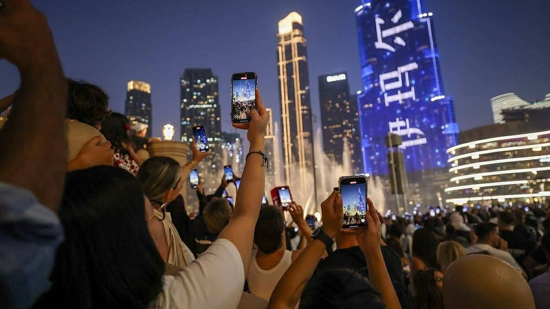 الإمارات تتصدر عالمياً في استخدام منصات التواصل الاجتماعي بمتوسط 8.69 منصة شهرياً لكل مستخدم