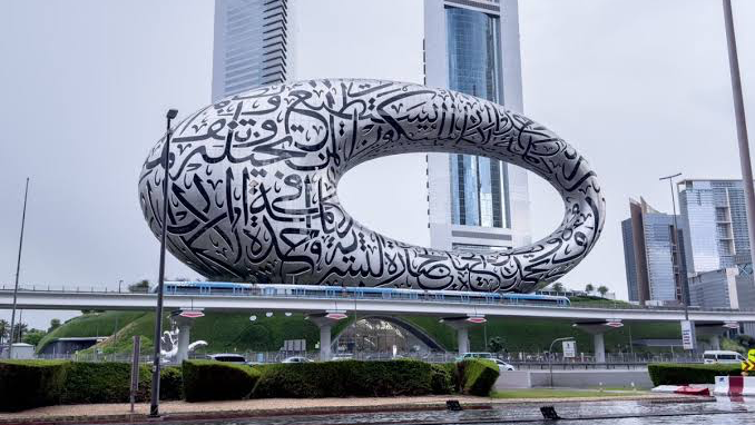 آب‌وهوای امارات؛ احتمال بارش باران و افزایش دما تا ۳۵ درجه در ابوظبی و شارجه