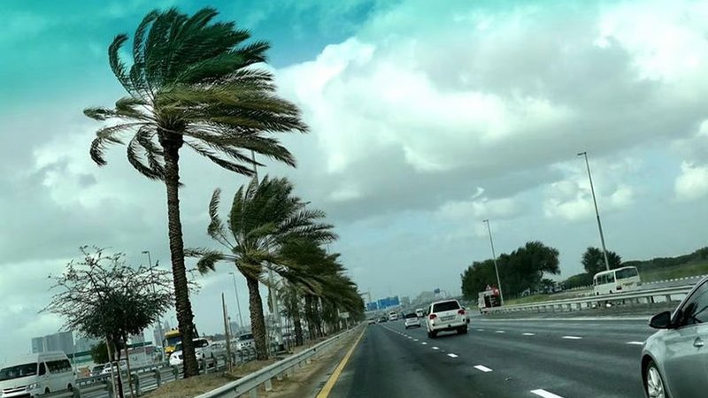 زمستان در امارات؛ هشدار مه‌گرفتگی، وزش بادهای شدید و دریای طوفانی در روزهای پیش‌ رو