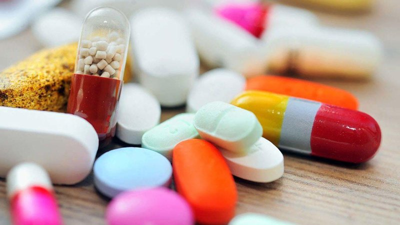 قیمت دارو در امارات بالاتر از بازارهای جهانی: احتمال کاهش قیمت دارو پس از بررسی‌های جدید وزارت بهداشت