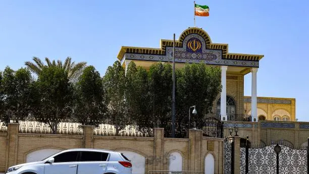سرکنسولگری ایران در دبی: ۱۲۶۲ ایرانی از مسیر افغانستان و ارمنستان به کشور بازگشته‌اند