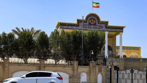سرکنسولگری ایران در دبی: ۱۲۶۲ ایرانی از مسیر افغانستان و ارمنستان به کشور بازگشته‌اند