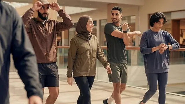 راه‌اندازی باشگاه پیاده‌روی رایگان برای مقیمین امارات در یاس مال دبی