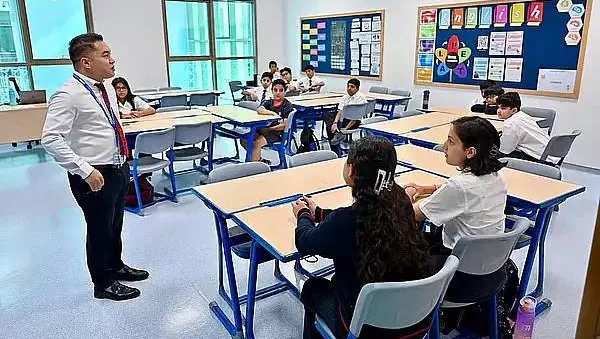همه مدارس و دانشگاه‌های امارات از ۲۰ آوریل دوباره حضوری می‌شوند