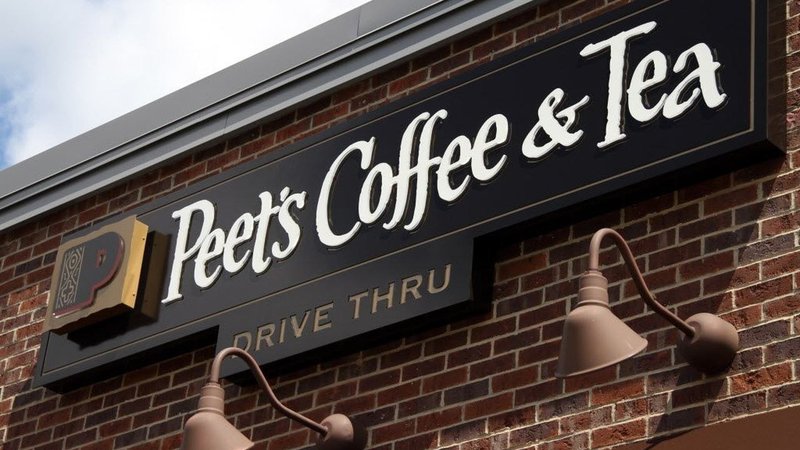 The popular "Pizza Coffee" campaign returns to the Emirates; get up to 95% off with your car's license plate!