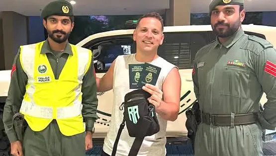پاسپورت‌ها و آیفون گمشده یک توریست در دبی تنها در ۴ ساعت به او بازگردانده شد: توریست مالباخته: «هرگز فراموش نخواهم کرد»