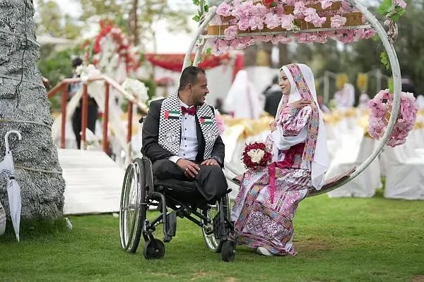 «غزه شایسته شادی است» امارات مراسم ازدواج جمعی برای ۳۰۰ زوج فلسطینی برگزار کرد