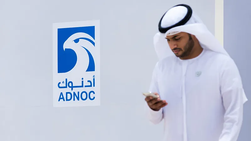 خاص: كيف تواصل الإمارات صادراتها النفطية رغم أزمة مضيق هرمز؟