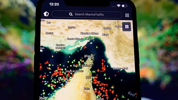 امارات: به دنبال اقدام نظامی برای بازگشایی تنگه هرمز نیستیم