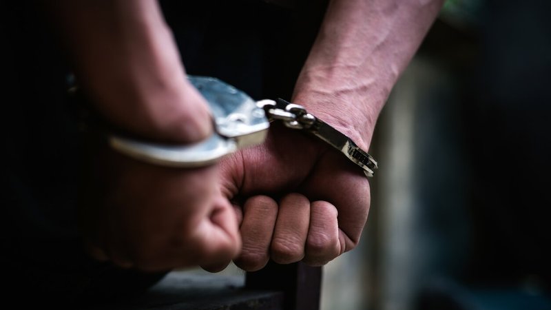 محکومیت ۱۰ سال زندان و دیپورت برای یک مهاجر در دبی به جرم قاچاق موادمخدر
