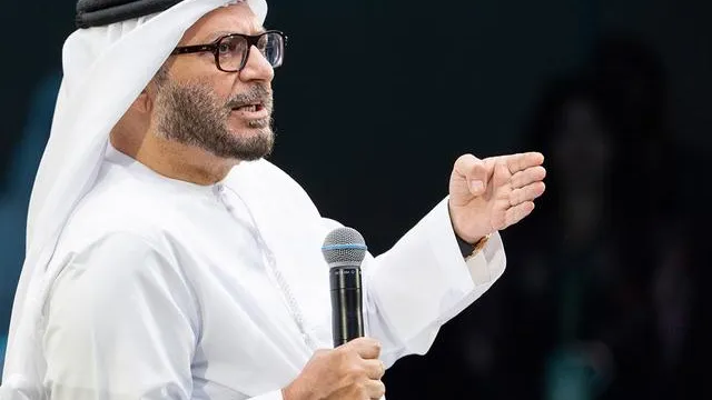 انور قرقاش: امنیت تنگه هرمز باید با همکاری بین‌المللی تضمین شود