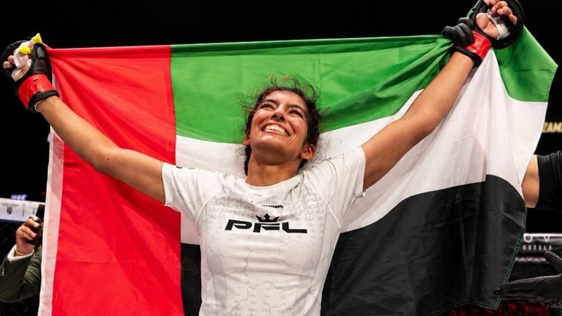 نخستین زن اماراتی در MMA حرفه‌ای، با پیروزی تاریخ‌ساز شد
