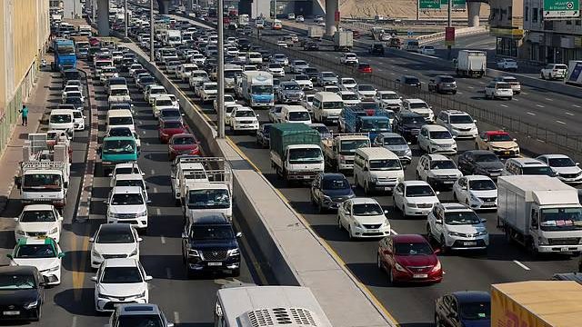 انسداد موقت خیابان التعاون شارجه برای ساخت تونل جدید؛ پروژه جدید ترافیک شارجه-دبی را بهبود می‌بخشد