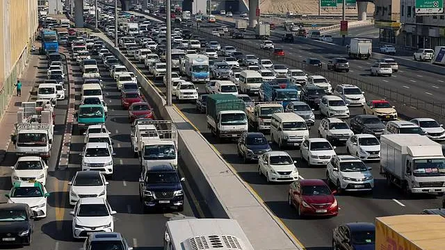 انسداد موقت خیابان التعاون شارجه برای ساخت تونل جدید؛ پروژه جدید ترافیک شارجه-دبی را بهبود می‌بخشد