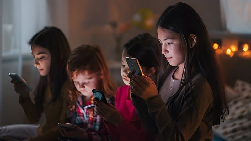 UAE bans social media for children under 15
