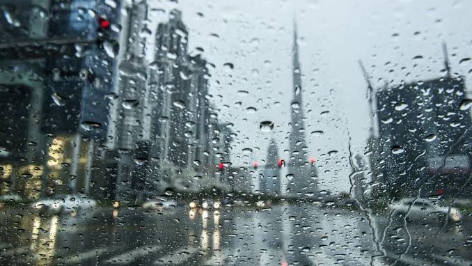 تداوم بارندگی در امارات؛ دمای مناطق داخلی به ۵۰ درجه می‌رسد