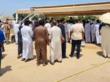 دعوة بسيطة عبر مواقع التواصل تستقطب المئات لتشييع أم شابة في دبي
