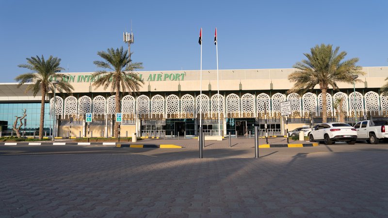فرودگاه بین‌المللی العین به فرودگاه بین‌المللی طحنون تغییر نام داد